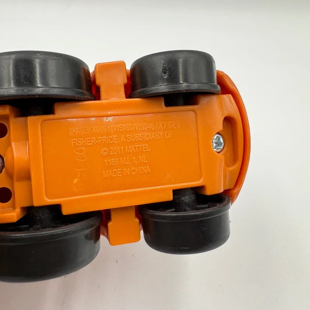 Fisher-Price Disney Pixar Cars Mater Tow Truck‎ Wheelies Toddler Toy 2011 Mattel